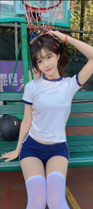 那不勒斯足球文化与四部曲的精神共鸣